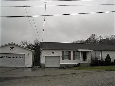 2nd image of 107 Oak Dr