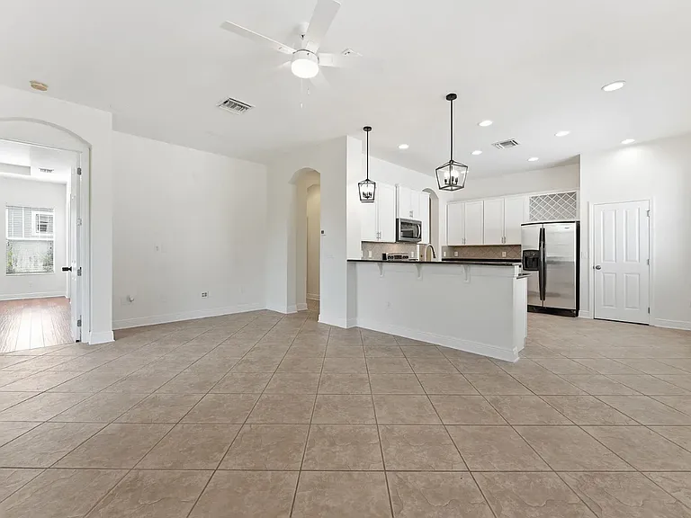 7314 S Saint Patrick St — Photo 11