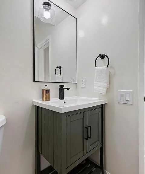 1508 Berkeley St #B — Photo 9
