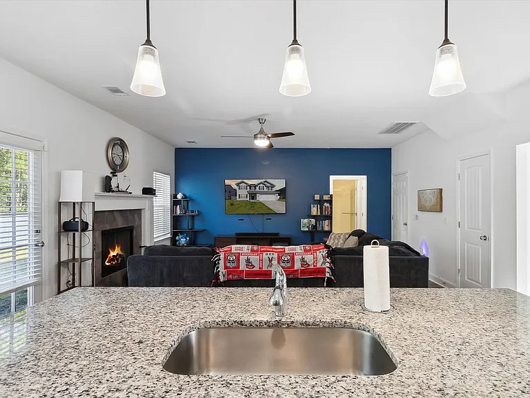115 Fridley Ln — Photo 4