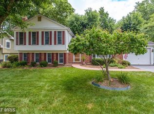 5807 Sunderland Ct, Alexandria, VA 22315