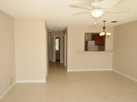 5th image of 8253 Navarre Pkwy APT B205