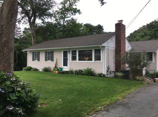 157 Nobscussett Rd, Dennis, MA 02638
