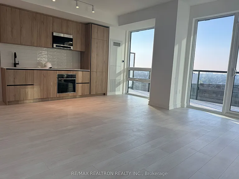 127 Broadway Ave #1402 — Photo 3