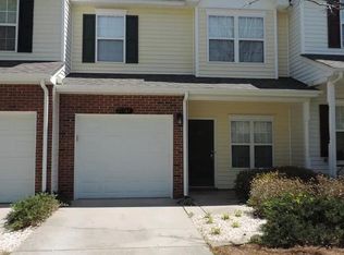 15541 Stronvar House Ln, Charlotte, NC 28277