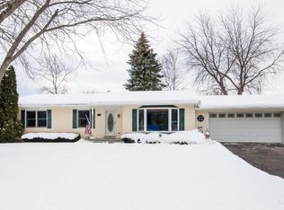 8305 12th Pl, Kenosha, WI 53144