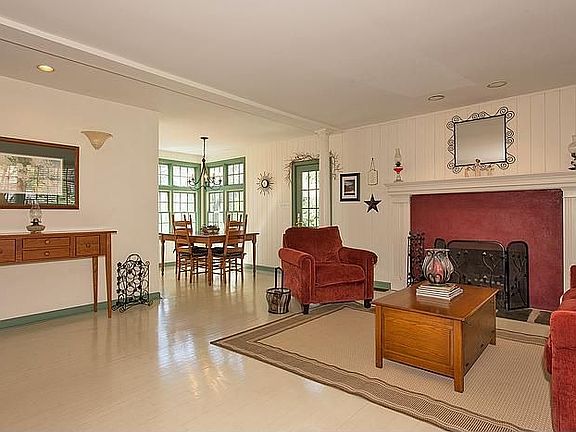 2nd image of 39 Balfour Ln