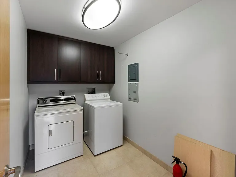 2885 Knox Ave S #502 — Photo 17