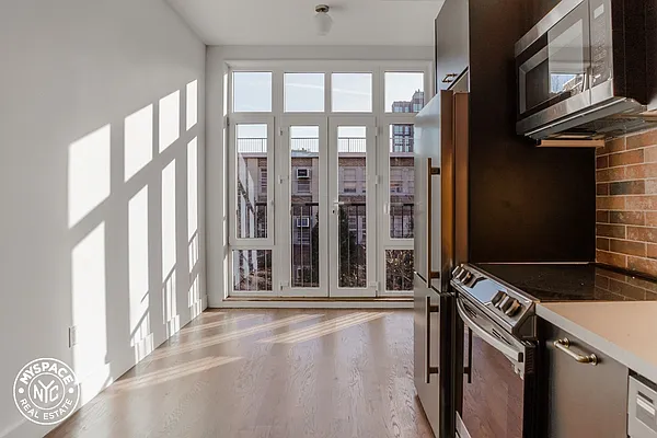 Rented by MySpaceNYC | media 2