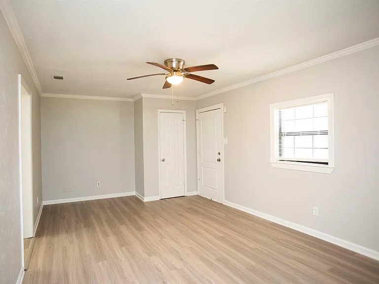 3804 Pine Cone Dr — Photo 4