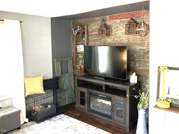 5th image of 7365 Gilbert St
