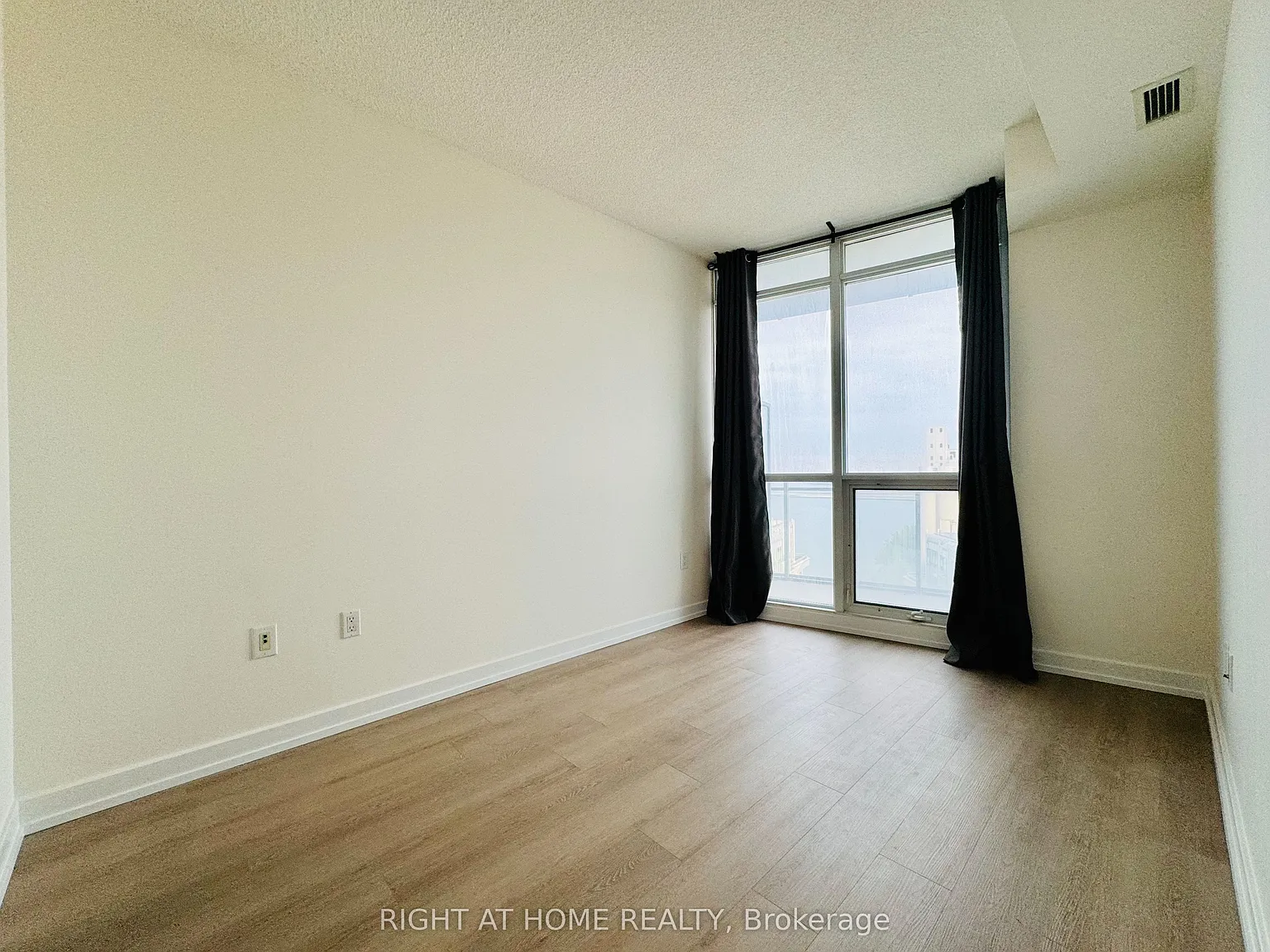 2 bed, $2,750 — Photo 4