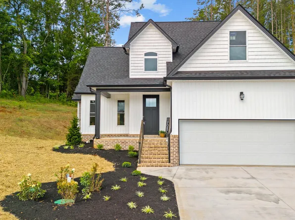 340 Battlefield Dr, Dandridge, TN 37725