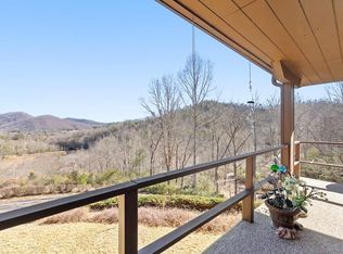 1135 Daves Creek Rd, Franklin, NC 28734