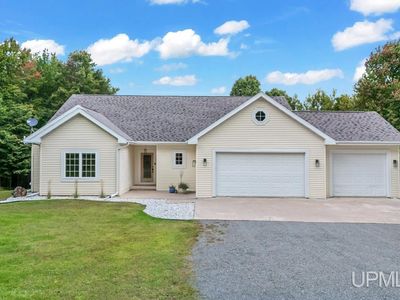 W8130 Millie Hill Estates Dr, Iron Mountain, MI, 49801