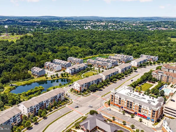 1210 Ribbon Limestone Ter SE, Leesburg, VA 20175