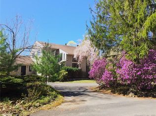 84 Pinnacle Rd, Farmington, CT 06032