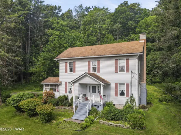 557 S Sterling Rd, Newfoundland, PA 18445