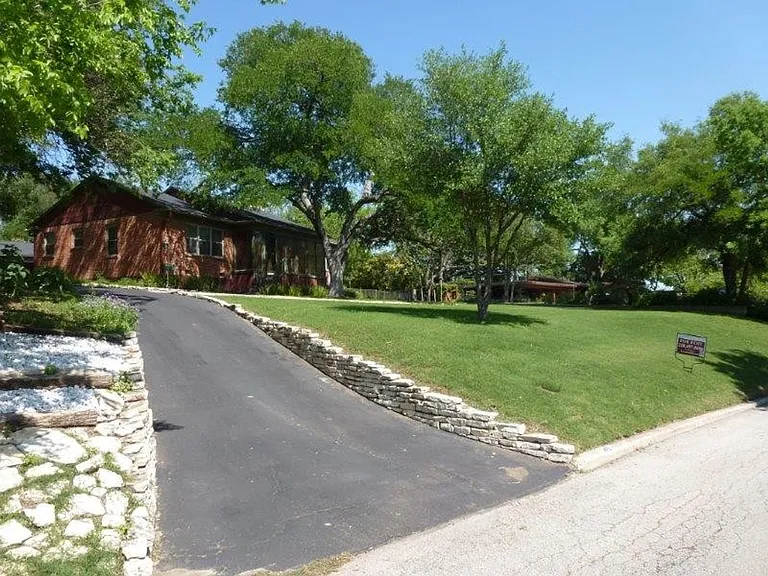 149 Downing Dr — Photo 31