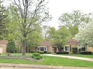 9 Chatham Cir, Kankakee, IL 60901