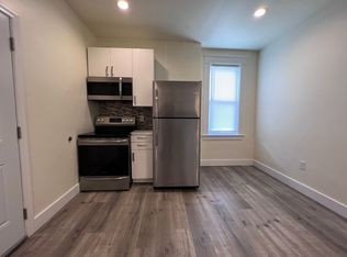 Updated 3BR apartment includes WIFI, Homestead, PA 15120