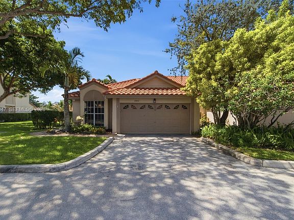 2nd image of 10852 Cypress Glen Dr