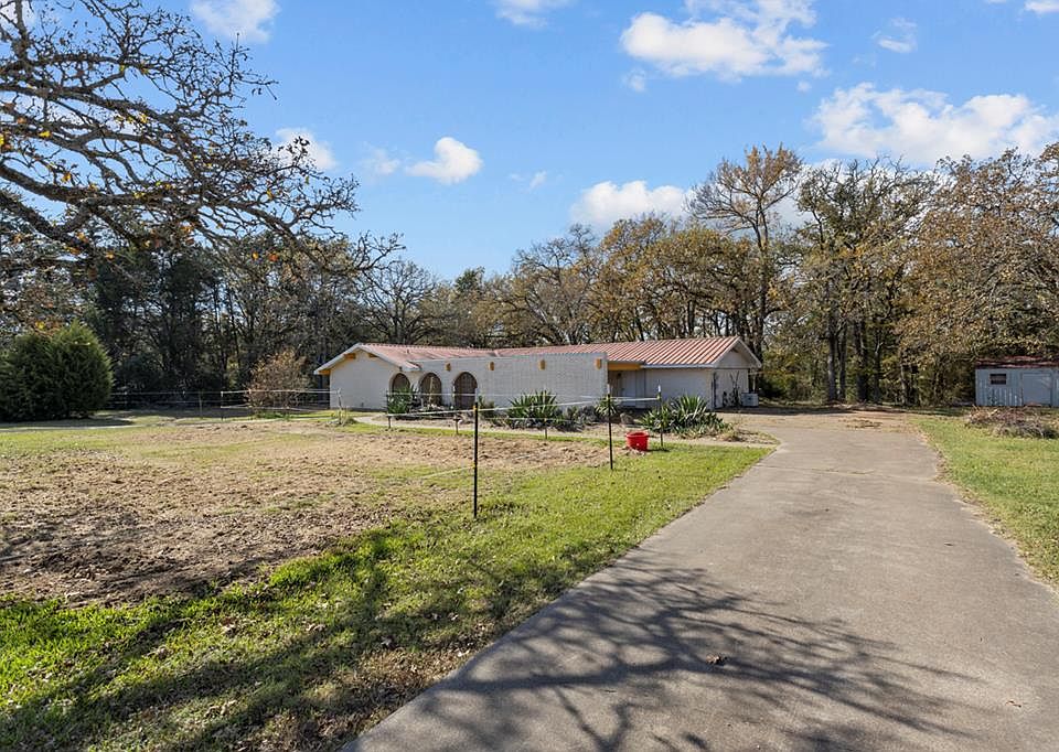 1st image of 533 Sunnyvale Ln