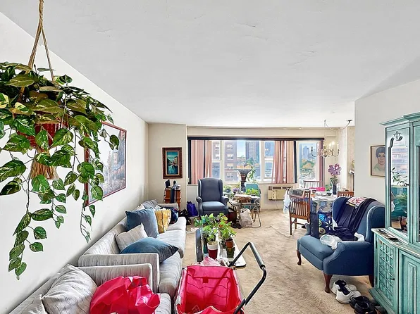2932 W 5th St APT 8C, Brooklyn, NY 11224