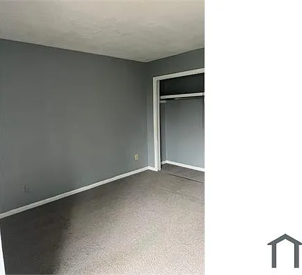6076 Regent Mnr — Photo 14