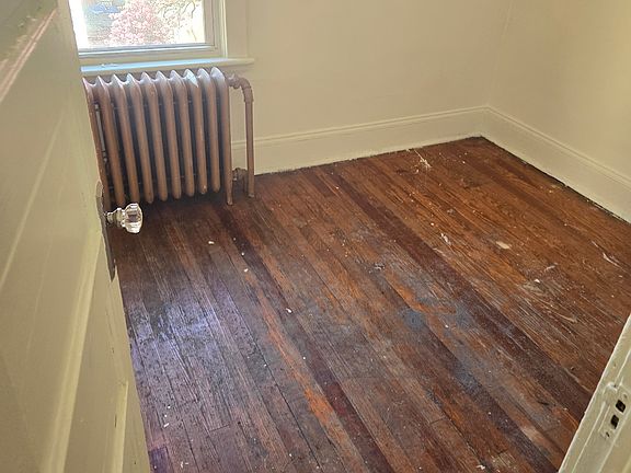 2nd image of 555 1st St #2