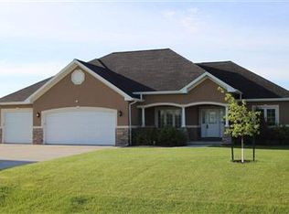 732 E Sierra Dr, North Platte, NE 69101