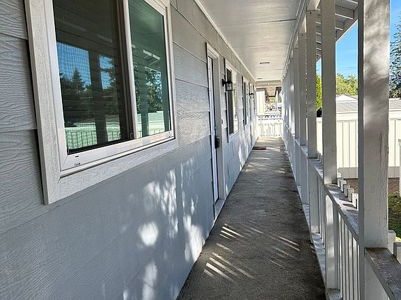 4th image of 149 W Wyoming Ave #5