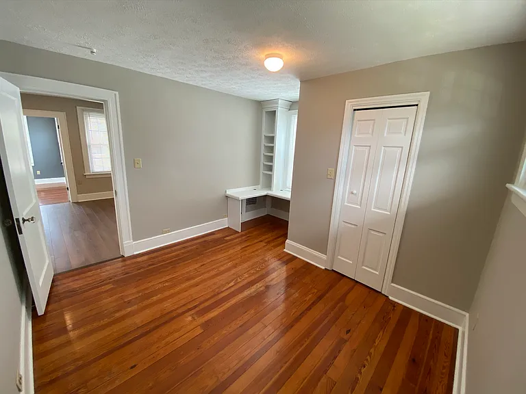 54 E Como Ave #1/2 — Photo 10
