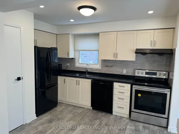 19 Vanessa Rd, Markham, ON L3R 4W1