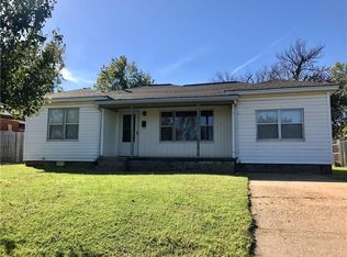 503 N 4th St, Weatherford, OK 73096