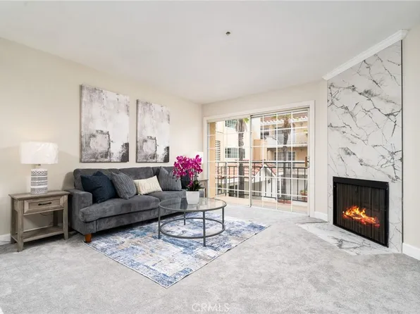 4760 Templeton St APT 3226, Los Angeles, CA 90032