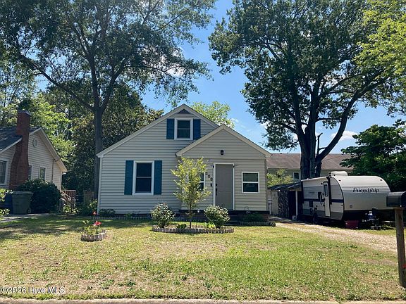 2nd image of 303 E 11th Street