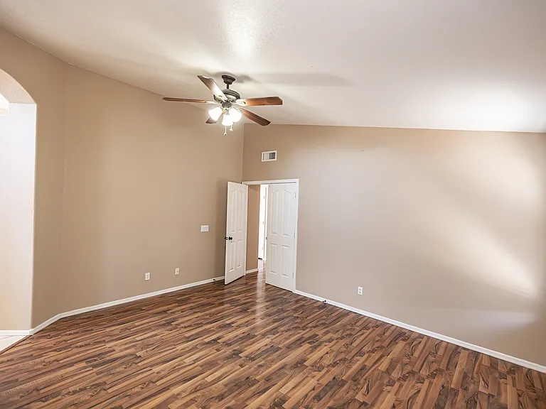 7408 E Knowles Ave — Photo 18