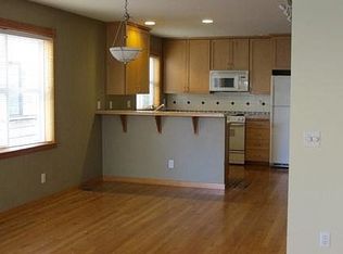 2328 44th Ave SW APT C, Seattle, WA 98116
