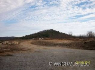 98 Willard Ln, Hendersonville, NC 28792