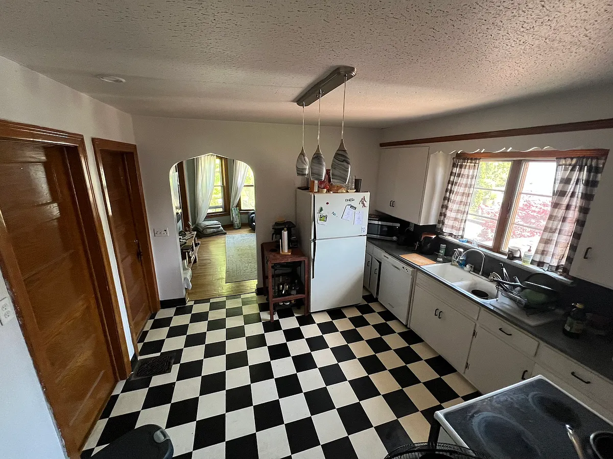 Building Photo - 467 Potomac Ave #2