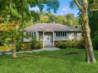 3 Danville Ct, Greenlawn, NY 11740