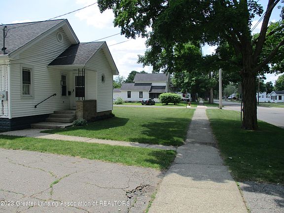 5th image of 609 S Church St