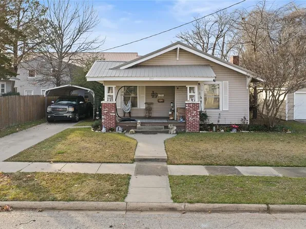 311 Wheeler St SW, Ardmore, OK 73401