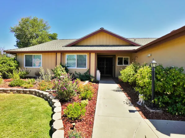 465 Mike Court, Lemoore, CA 93245