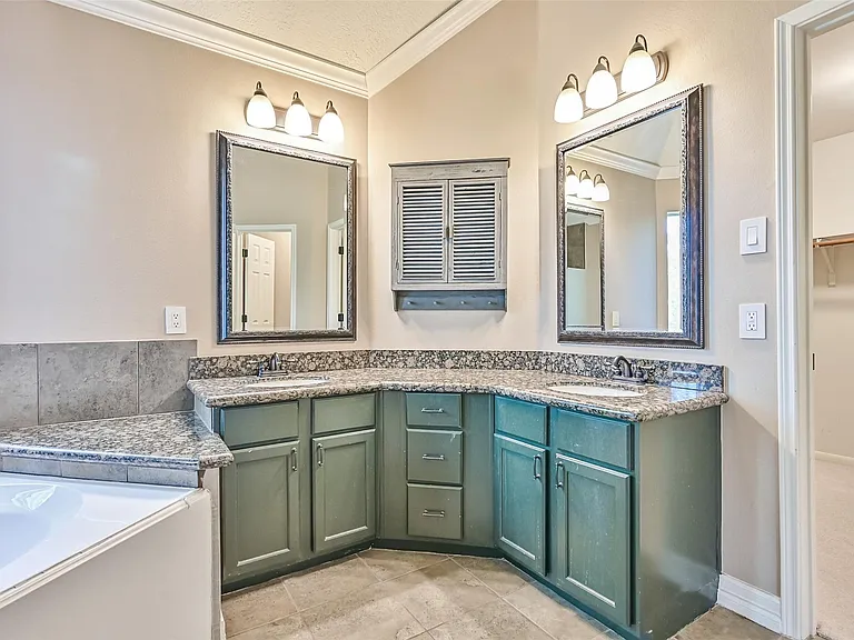 2714 Safe Harbour Cir — Photo 26