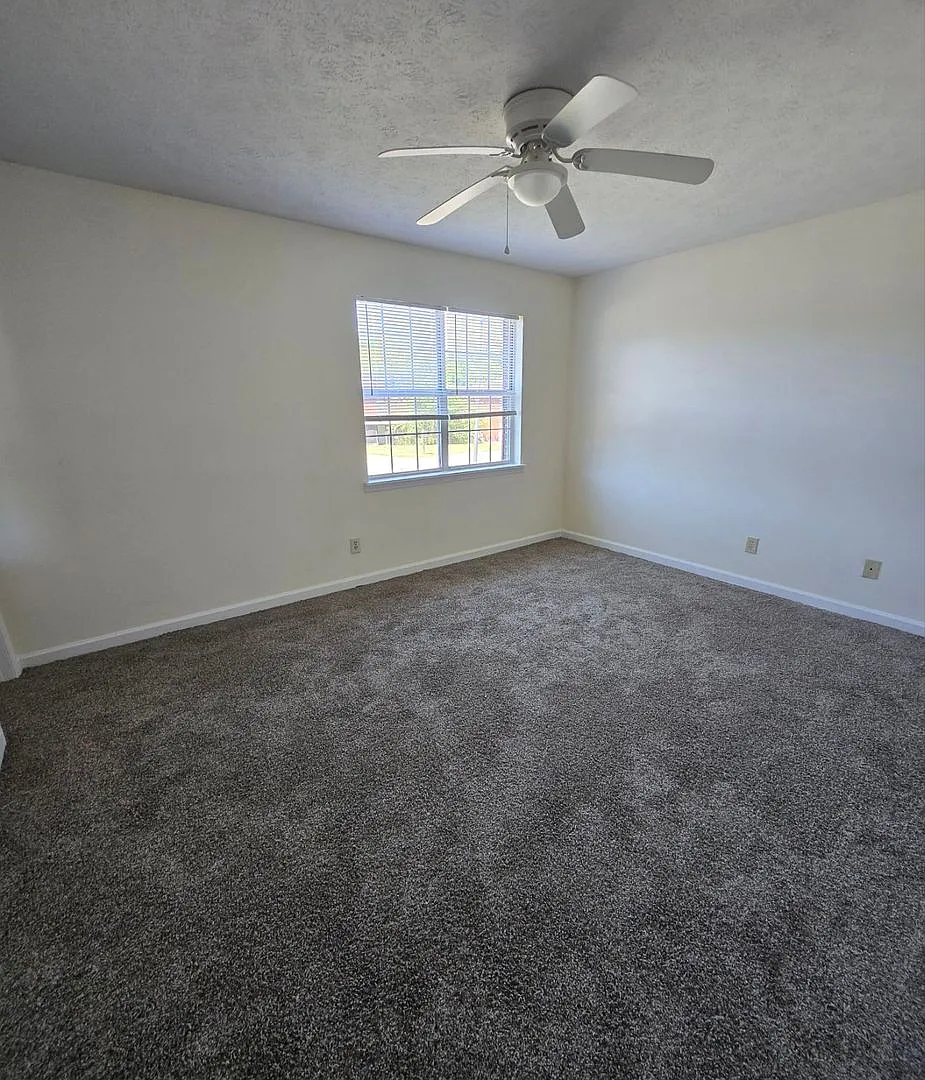 5382 Whisperwood Ct — Photo 4