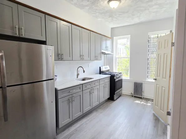 54-12 Flushing Avenue image 3 of 13