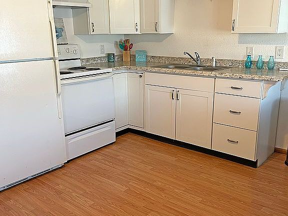5th image of 7403 46th Ave N Lot 33