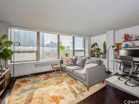2nd image of 1460 Sandburg St #905